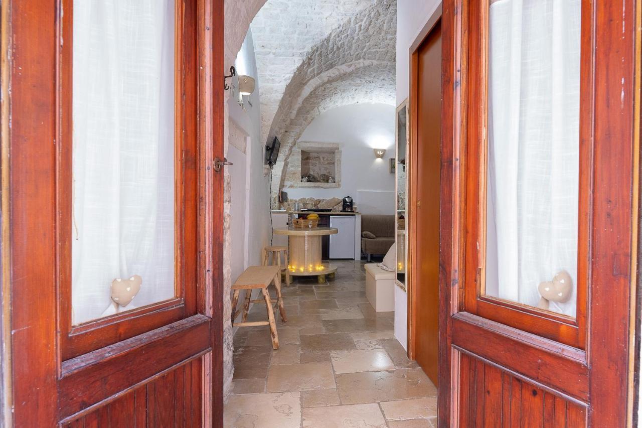 La Nicchia Di Zio Valerio Villa Ceglie Messapica Bagian luar foto