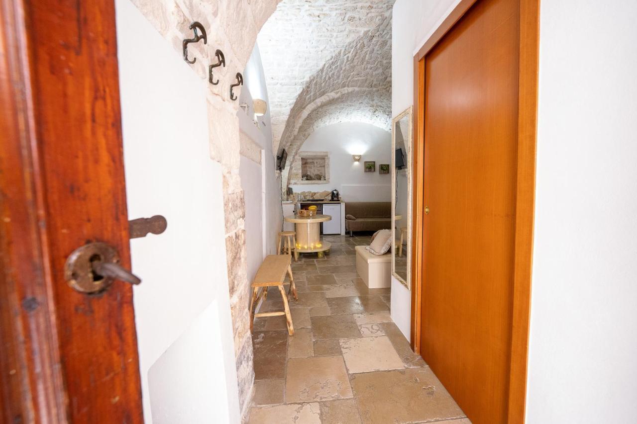 La Nicchia Di Zio Valerio Villa Ceglie Messapica Bagian luar foto